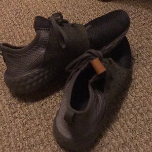 New Balance Tennis Shoes